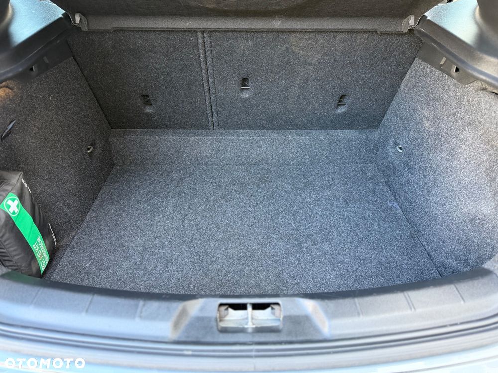 Volvo V40 - 13
