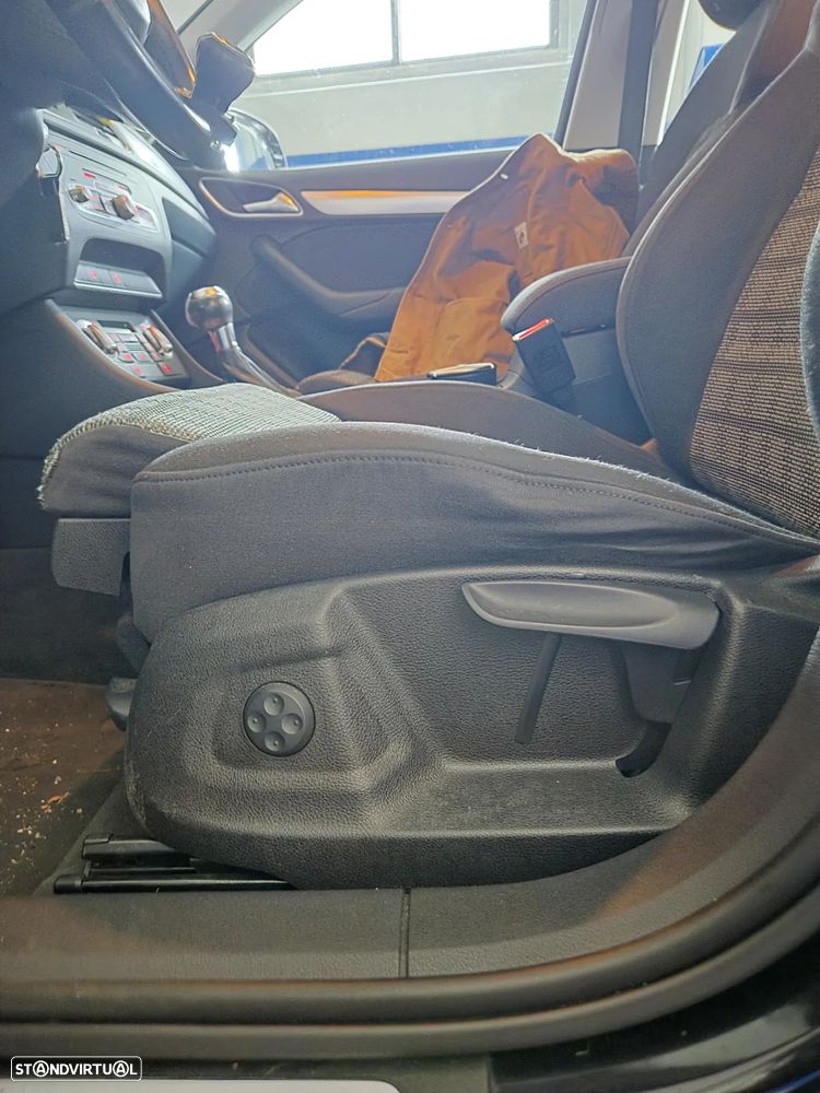 Audi Q3 2.0 TDI quattro S-tronic - 29