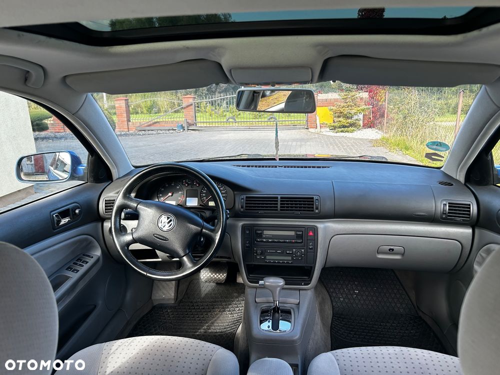 Volkswagen Passat - 11