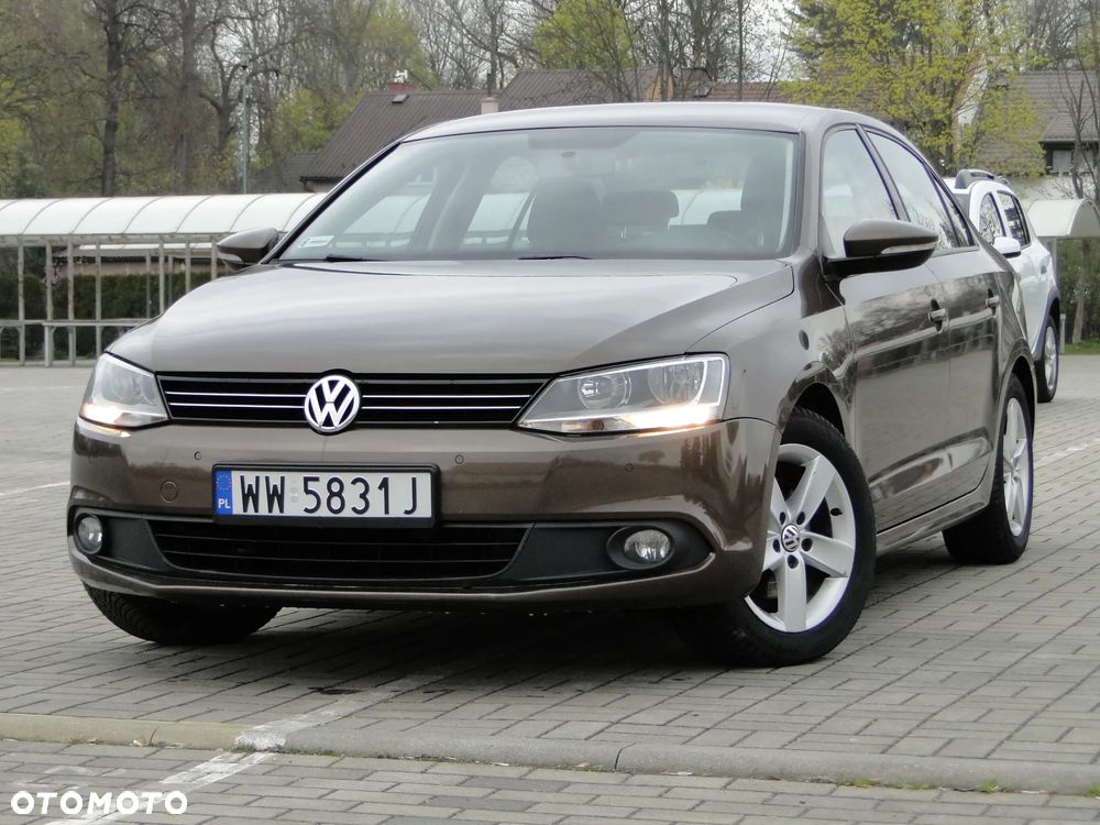 Volkswagen Jetta 1.2 TSI Comfortline - 1