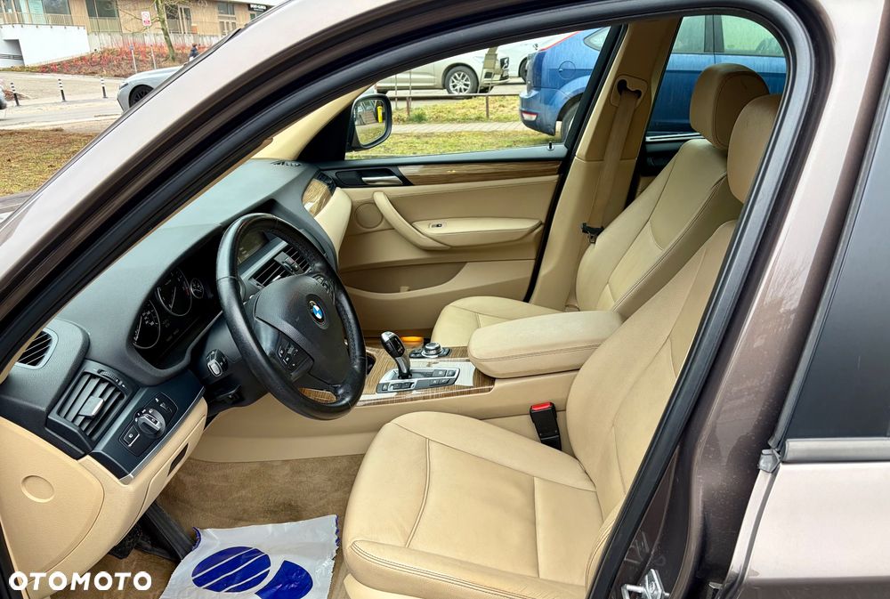 BMW X3 xDrive28i Sport-Aut Advantage - 9