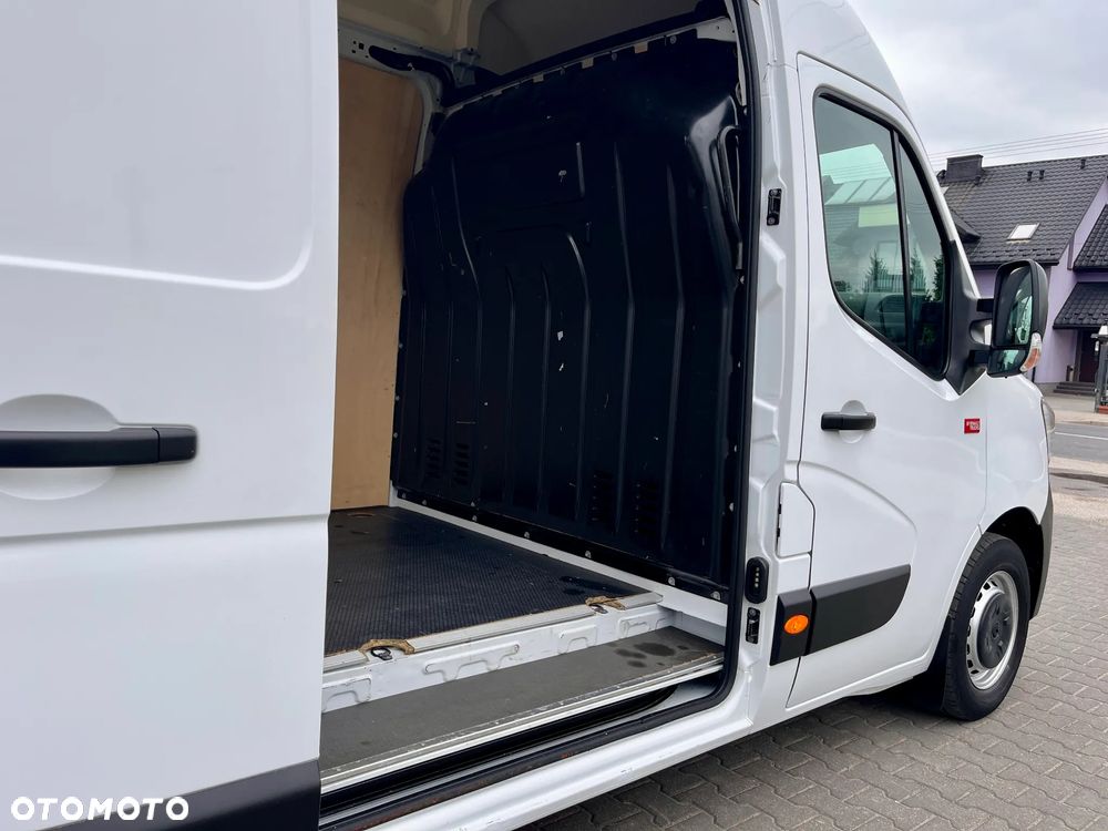 Renault MASTER L4H3 / BEZWYPADKOWY / PIERWSZY WŁAŚCICIEL / SERWIS ASO / VAT 23% / LEASING / KREDYT - 31