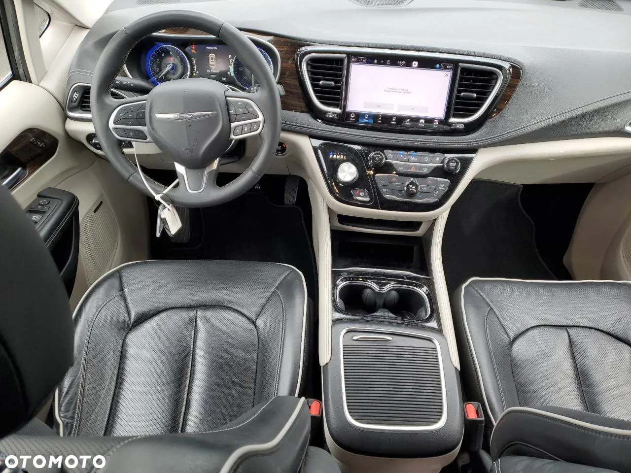 Chrysler Pacifica - 8