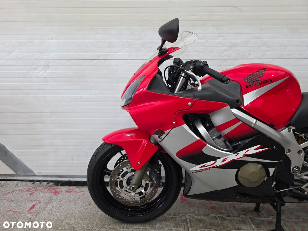Honda CBR - 8