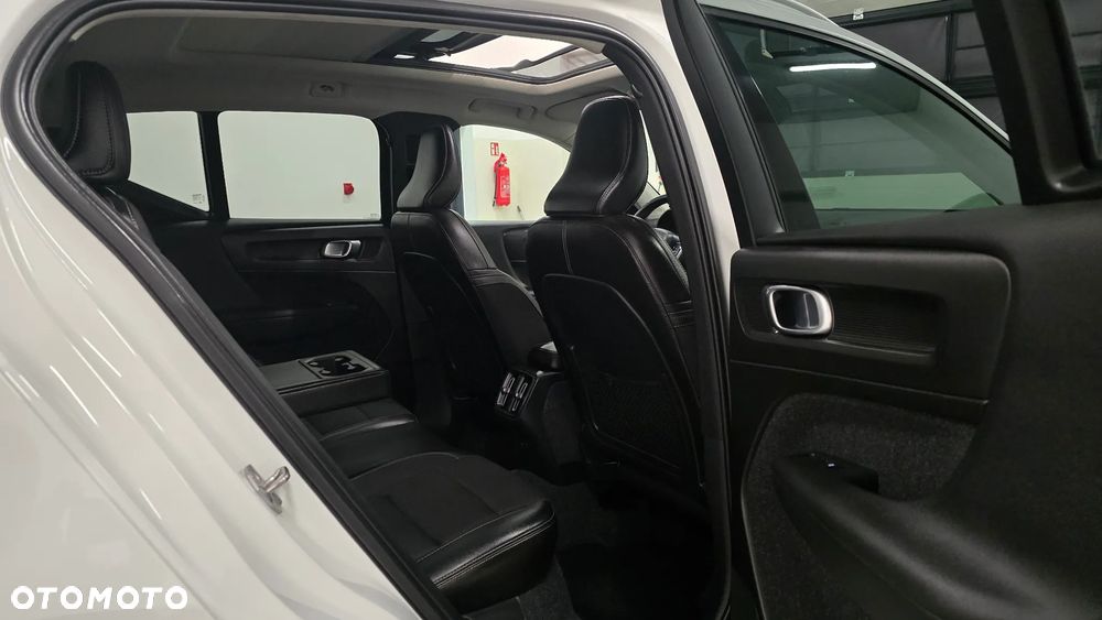 Volvo XC 40 D3 SCR R-Design - 15