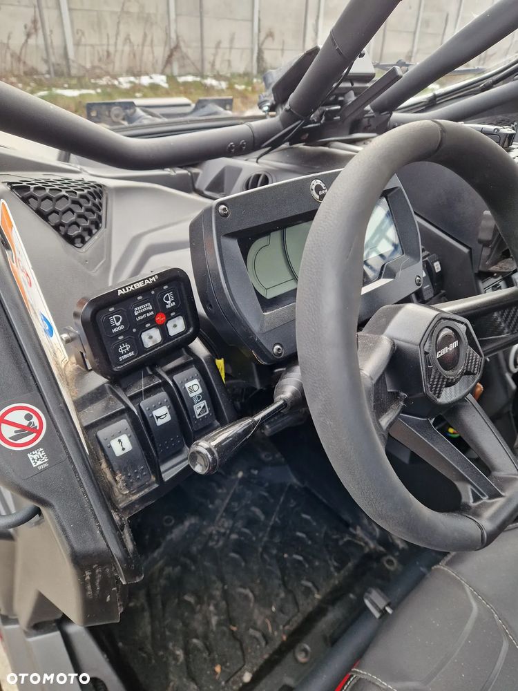 Can-Am Maverick - 14