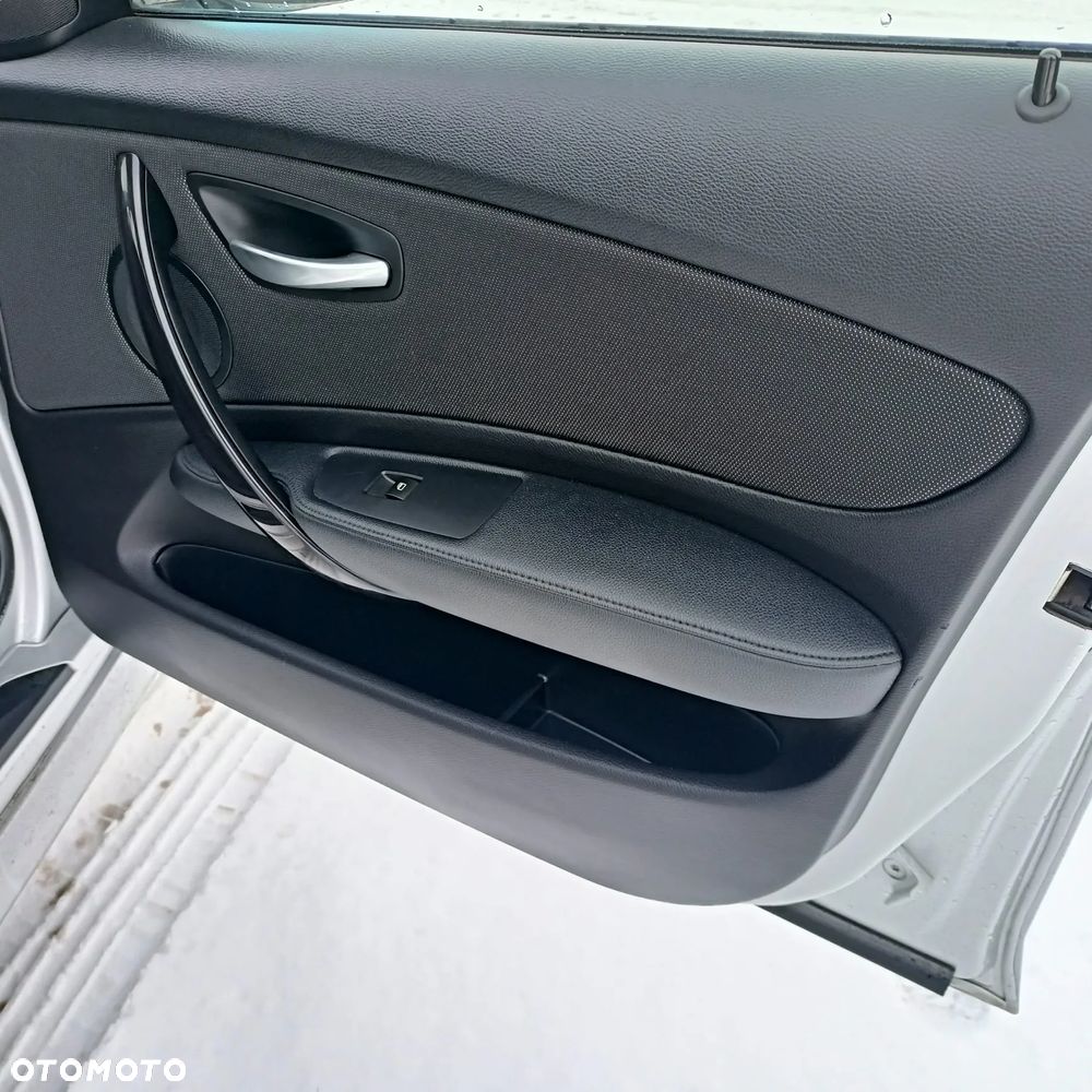 BMW Seria 1 123d DPF Edition Lifestyle - 17