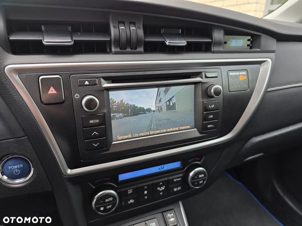 Toyota Auris - 32