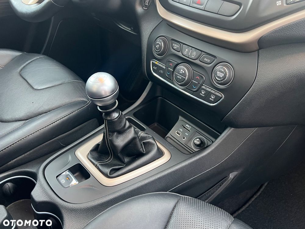 Jeep Cherokee 2.0 Multijet Limited - 33