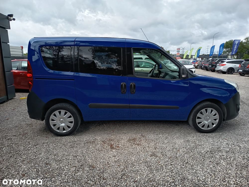 Opel Combo 1.4 Cosmo Eu6 - 11
