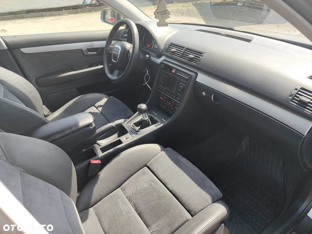 Audi A4 Avant 2.0 TDI - 22