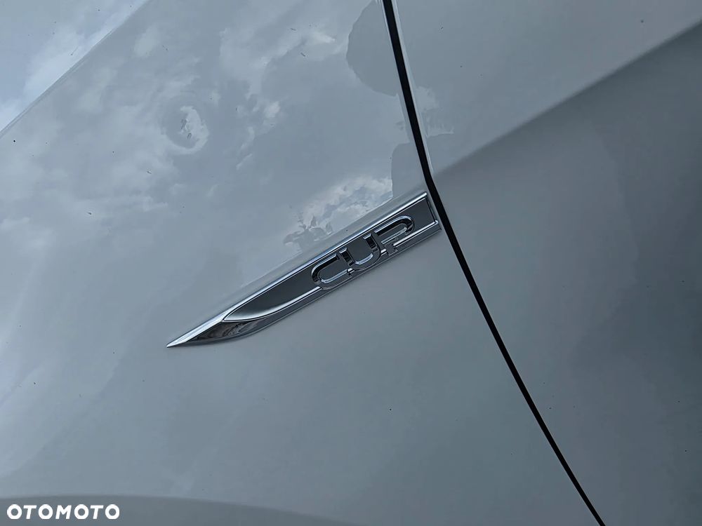 Volkswagen Golf - 25