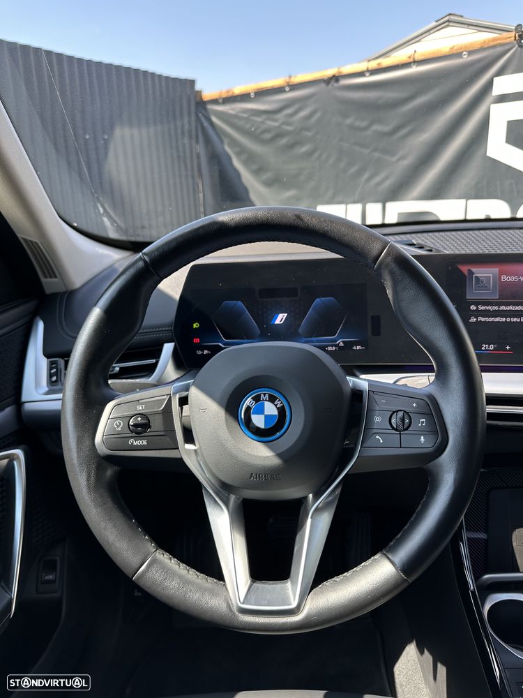 BMW iX1 xDrive30 xLine - 14