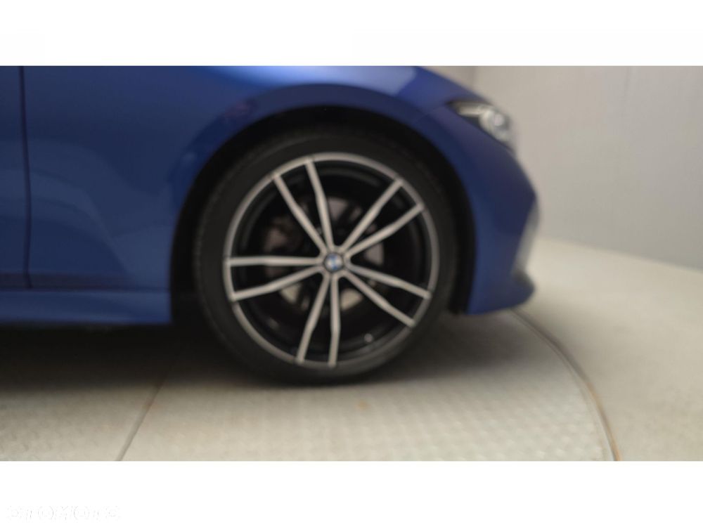 BMW Seria 3 320d xDrive mHEV M Sport sport - 25