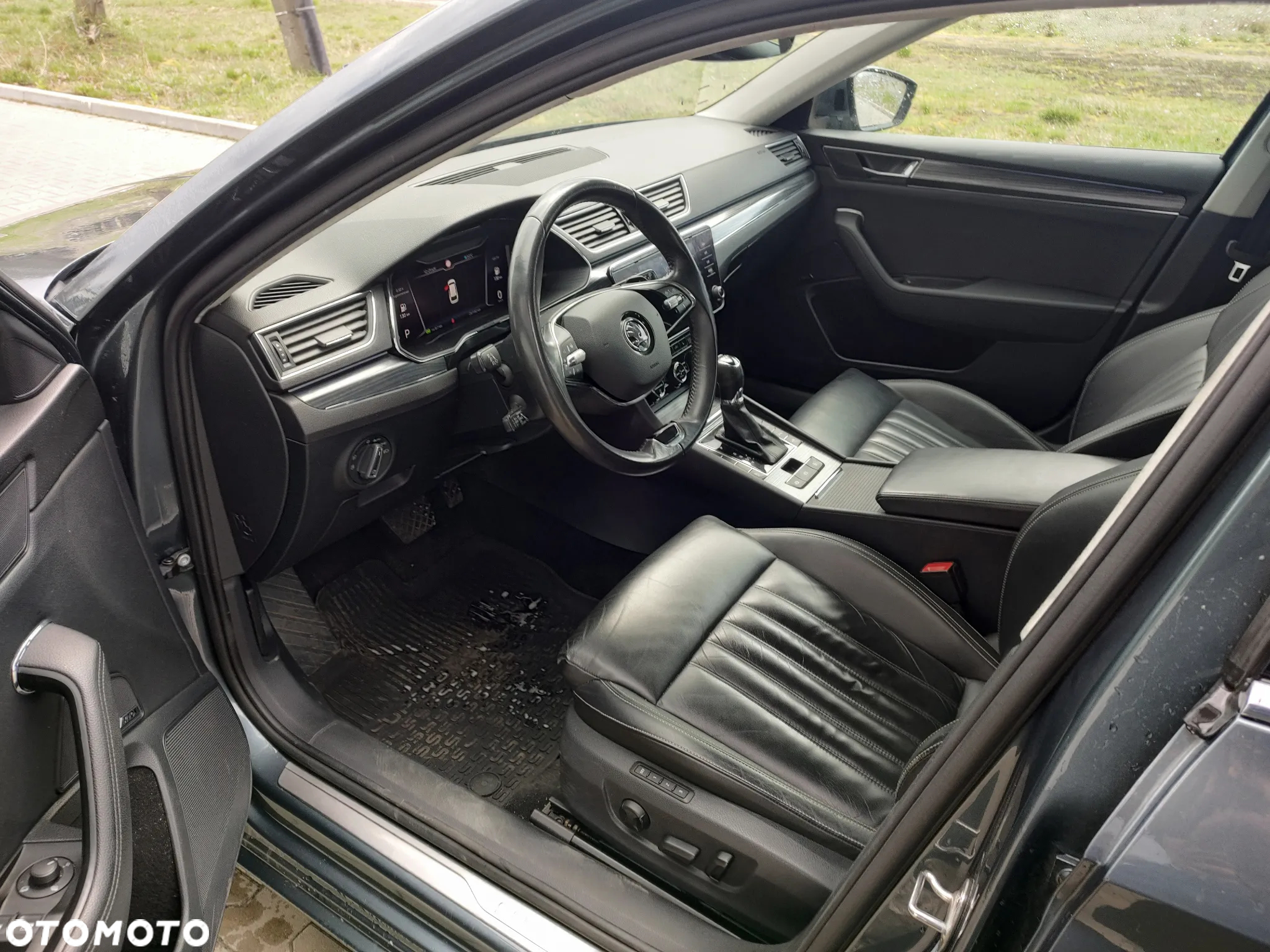 Skoda Superb 2.0 TDI DSG Ambition - 6