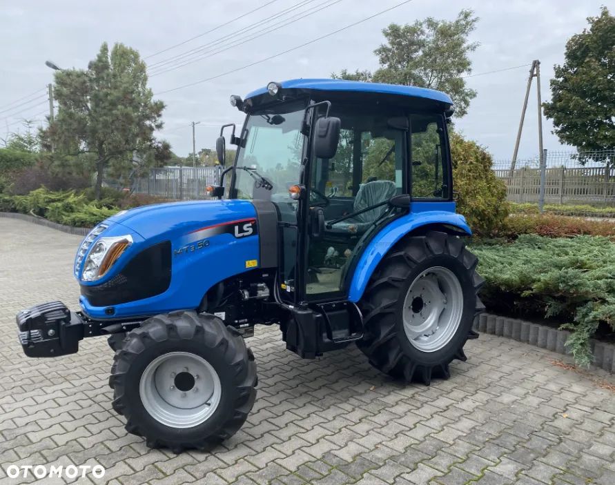 LS Traktor MT3.50 Boomer New Holland Biegi pełzające , klimatyzacja , joystick , 4 pary hydrauliczne - 32