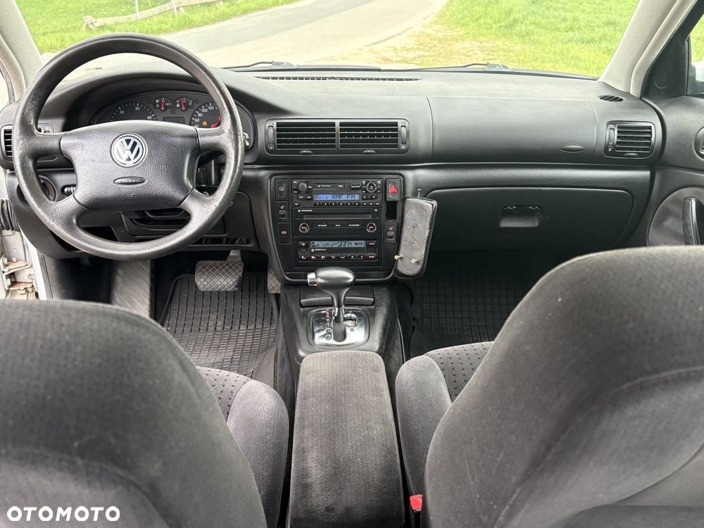 Volkswagen Passat - 17