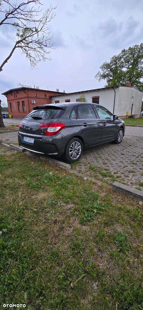 Citroën C4 VTi 120 Attraction - 4