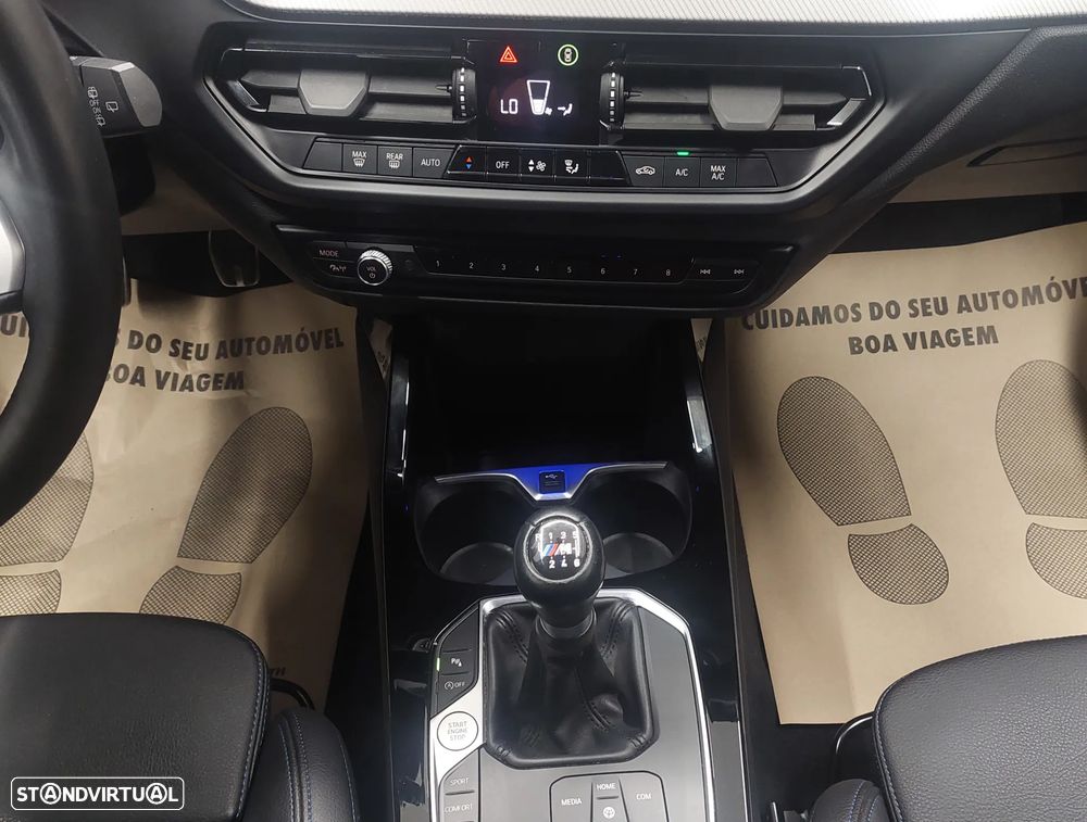 BMW 116 d Pack Desportivo M - 23