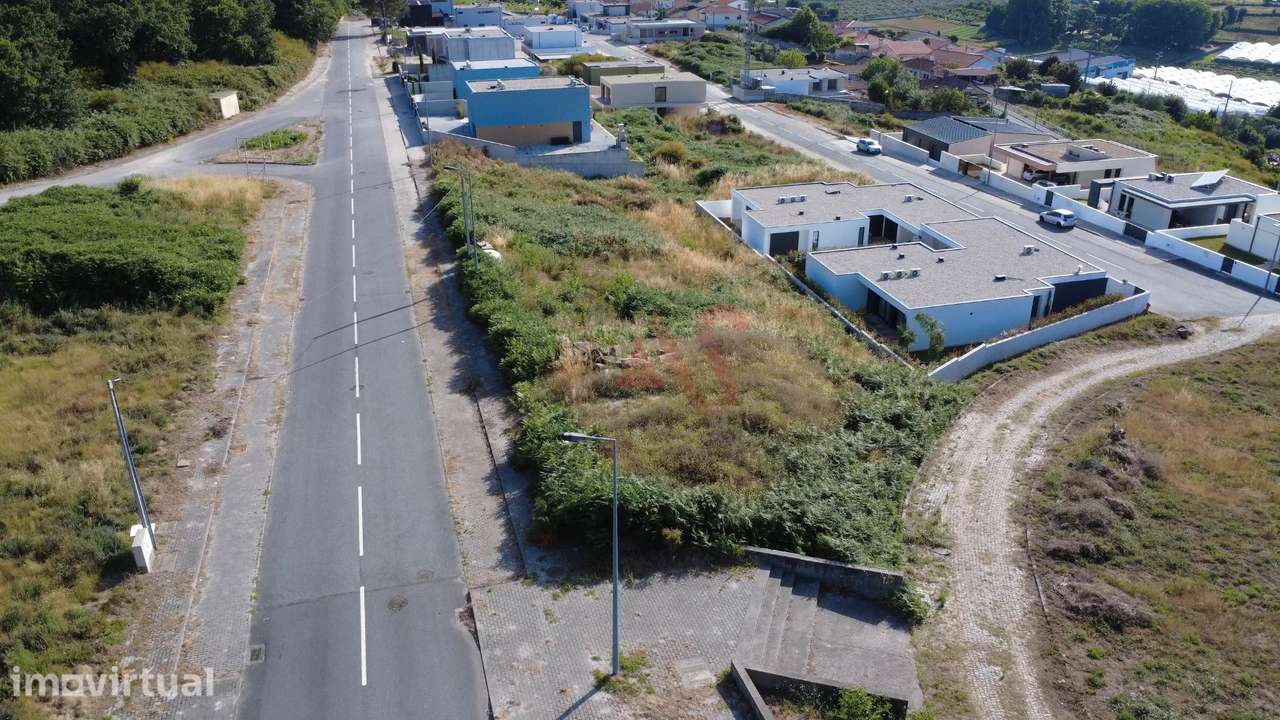 Terreno para Construção em Ruivães, Vila Nova de Famalicão com 357 m² - Grande imagem: 4/11