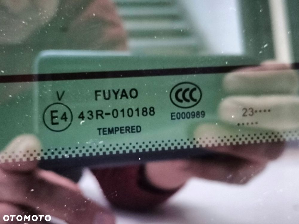 szyba tylna klapy bagażnika tył toyota proace verso 16- jumpy spacetourer - 4