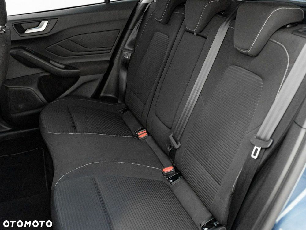 Ford Focus 1.0 EcoBoost Titanium X - 29