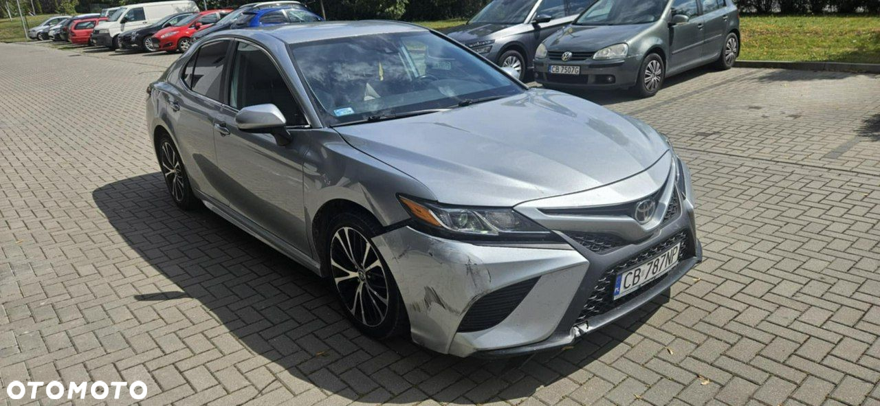 Toyota Camry - 2