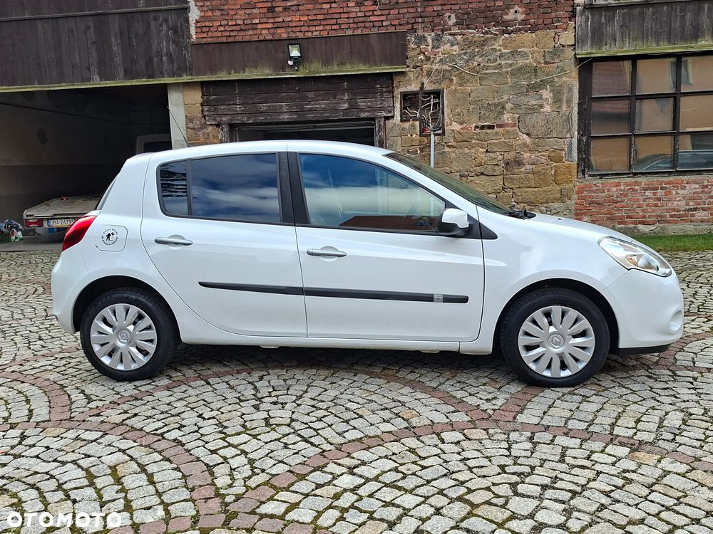 Renault Clio 1.2 16V 75 Collection - 7