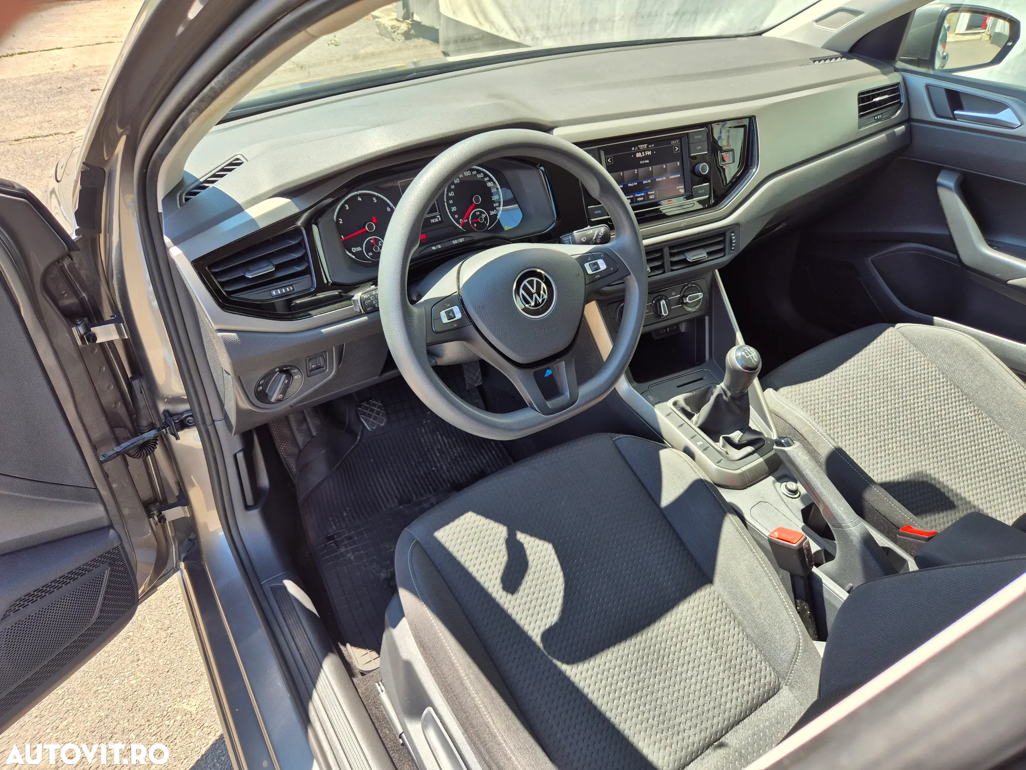 Volkswagen Polo 1.0 TSI Comfortline - 9
