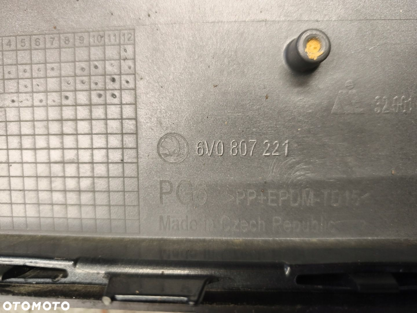 ZDERZAK PRZÓD FABIA III 6V0807221 - 12