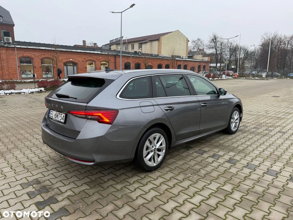 Skoda Octavia 2.0 TDI Edition 130 Essence DSG - 1