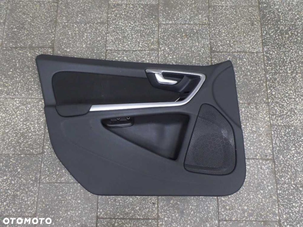 VOLVO S60 II 10-17 TAPICERKA BOCZEK DRZWI LEWY PRZOD - 1
