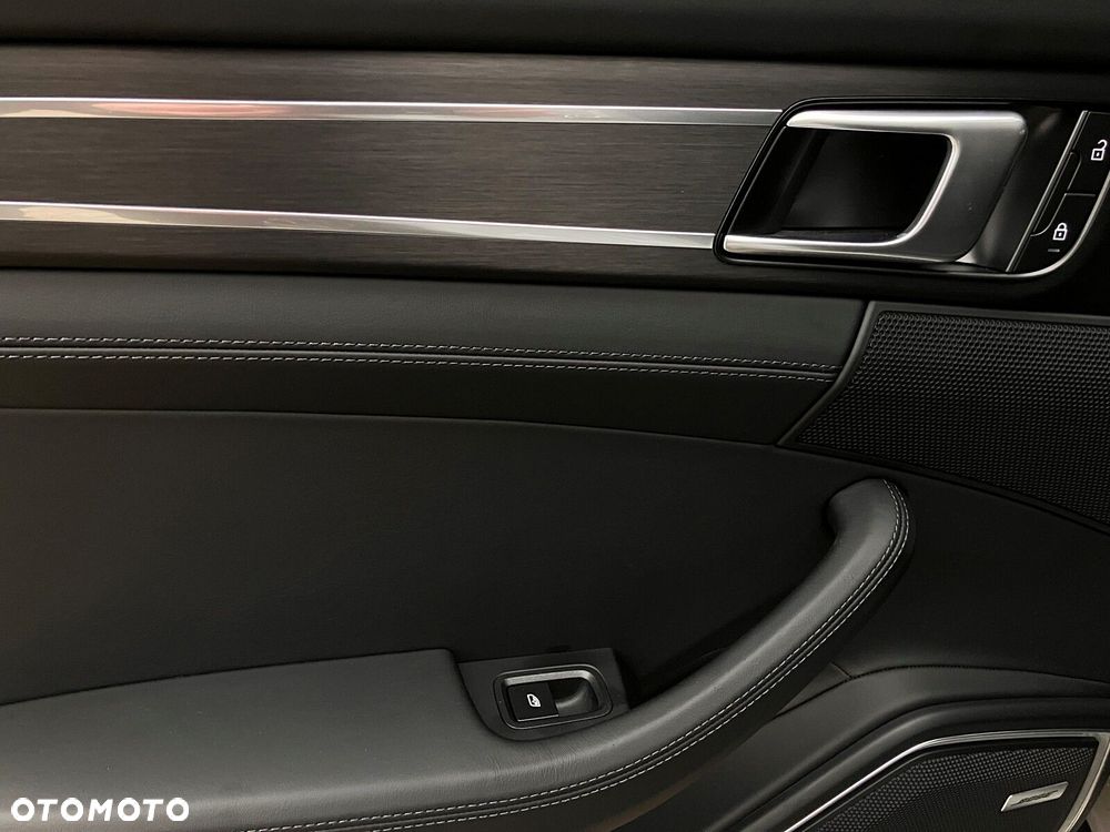 Porsche Panamera - 23