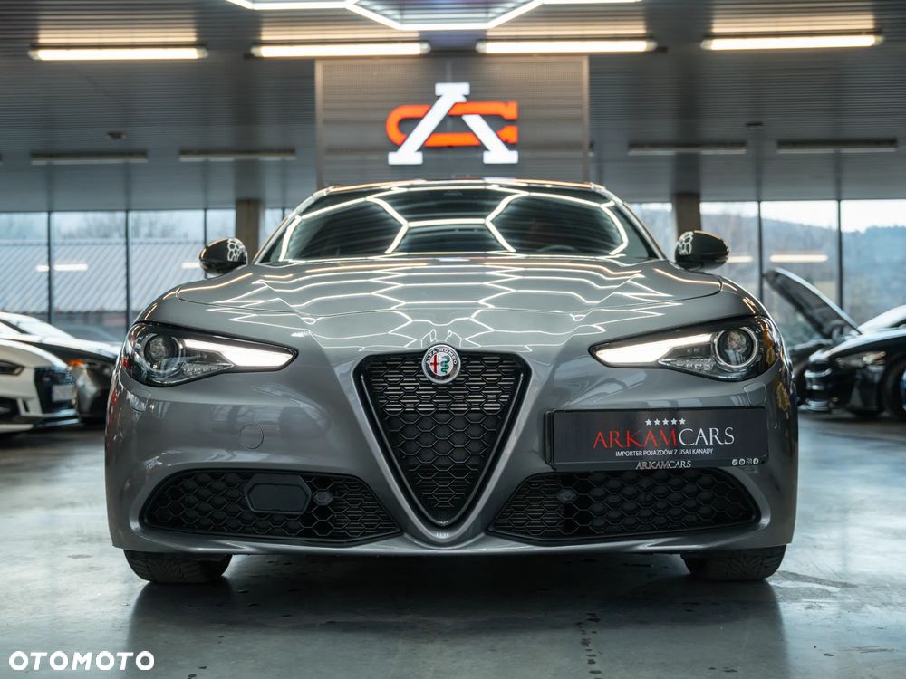Alfa Romeo Giulia - 12