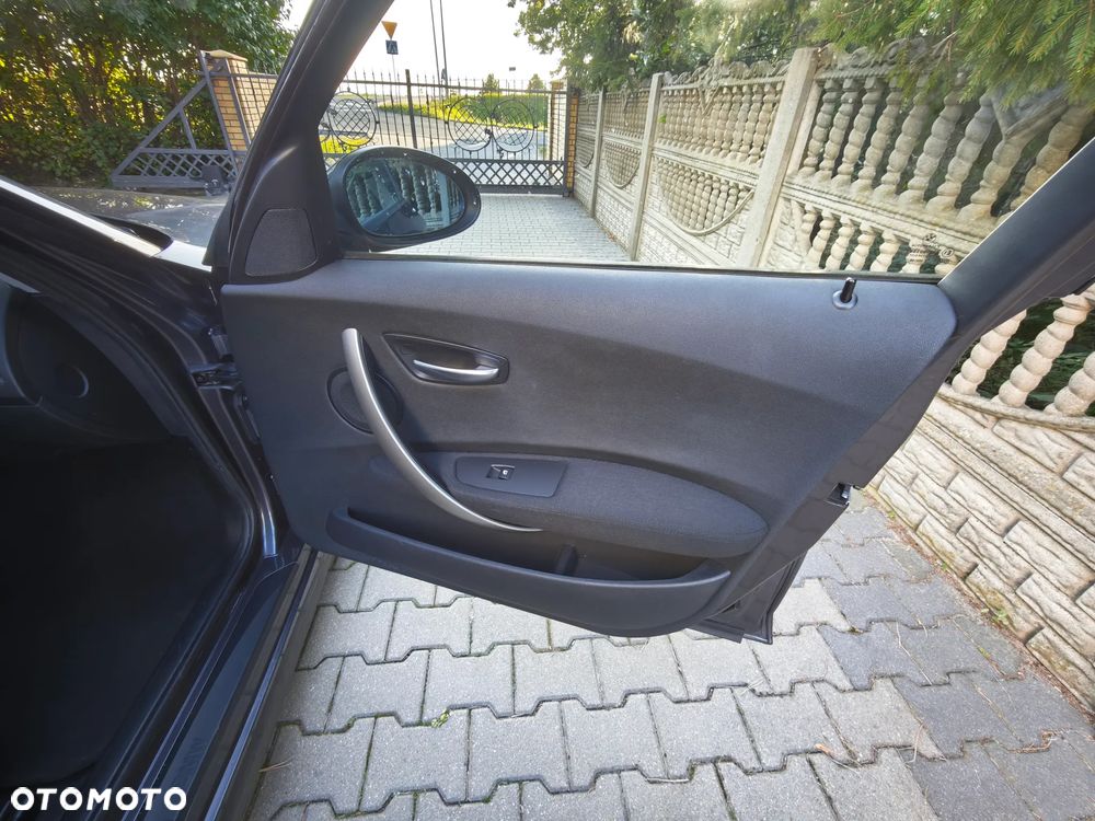 BMW Seria 1 118i - 33