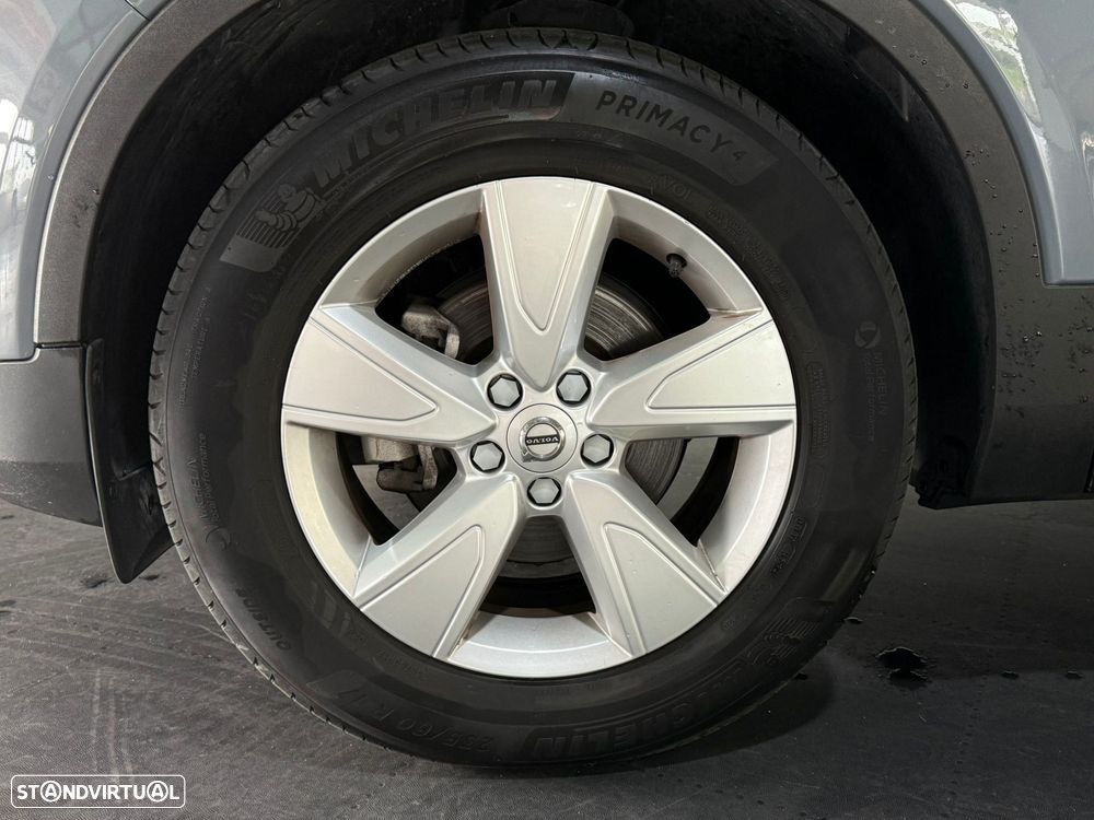 Volvo XC 40 1.5 T2 Momentum - 17