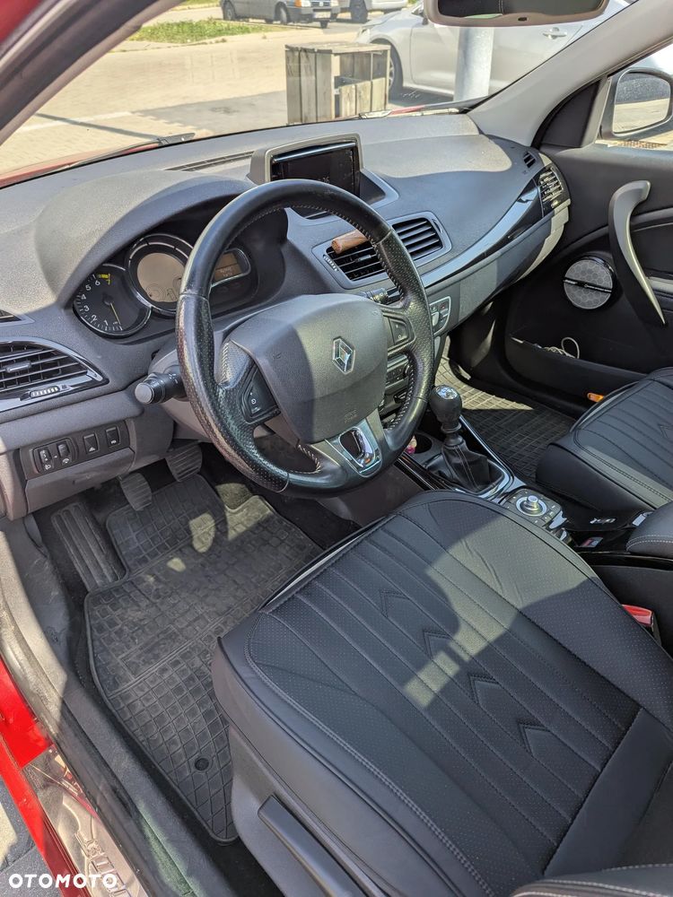 Renault Megane ENERGY TCe 130 BOSE EDITION - 13
