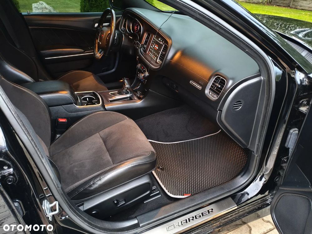 Dodge Charger 5.7 R/T - 14