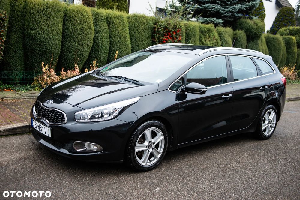Kia Ceed 1.6 GDI Dream-Team Edition - 10