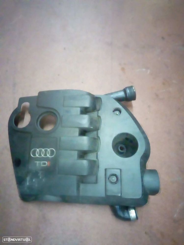 Tampa Do Motor Audi A4 (8E2, B6) - 1
