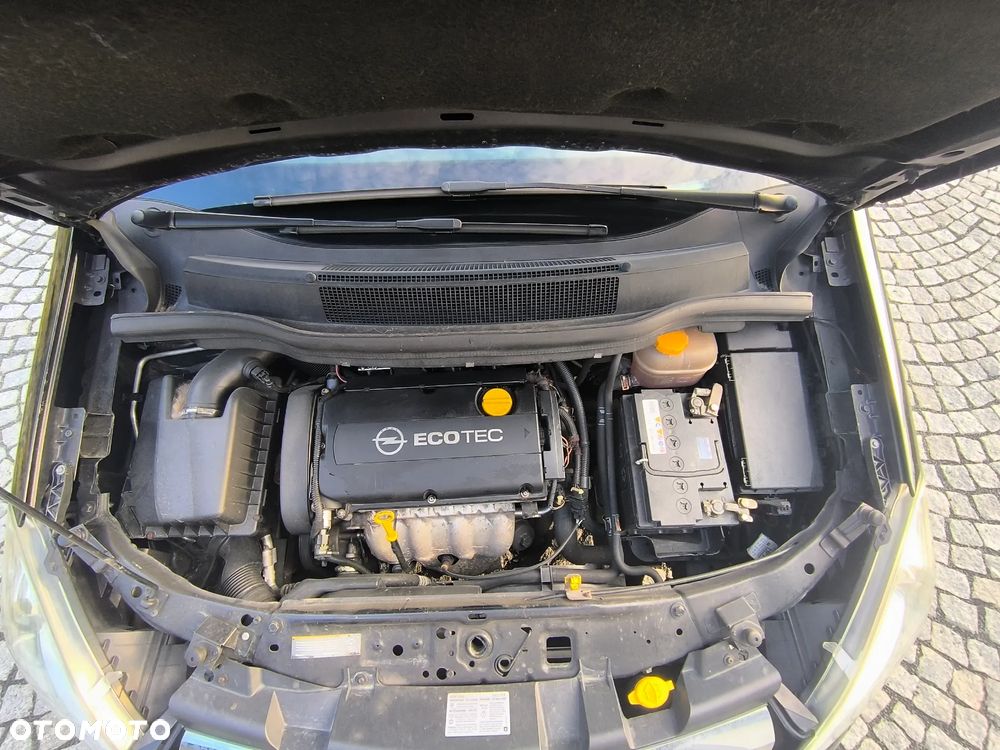 Opel Zafira 1.8 Family - 26