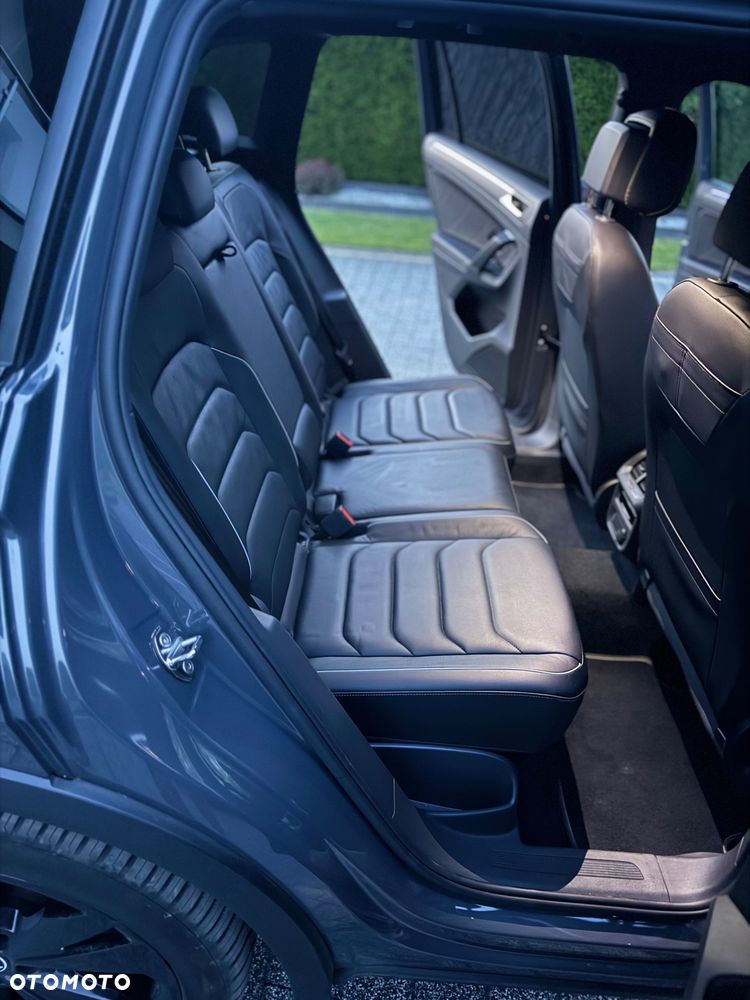 Volkswagen Tiguan 2.0 TDI SCR 4MotION DSG R-Line - 24