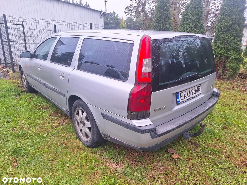 Volvo V70 2.4D5 - 12