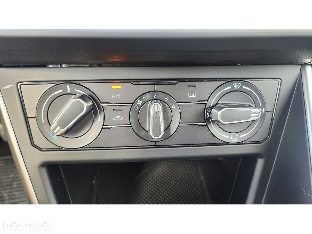 VW Taigo 1.0 TSI Urban DSG - 15