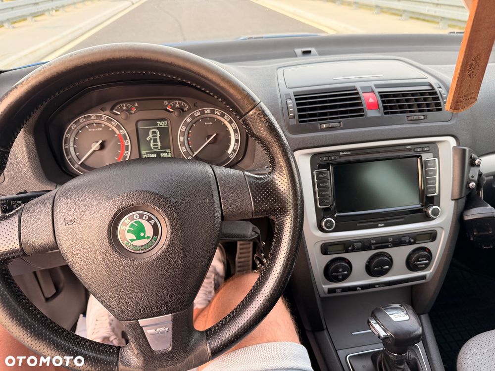 Skoda Octavia 2.0 TDI DPF RS DSG - 18