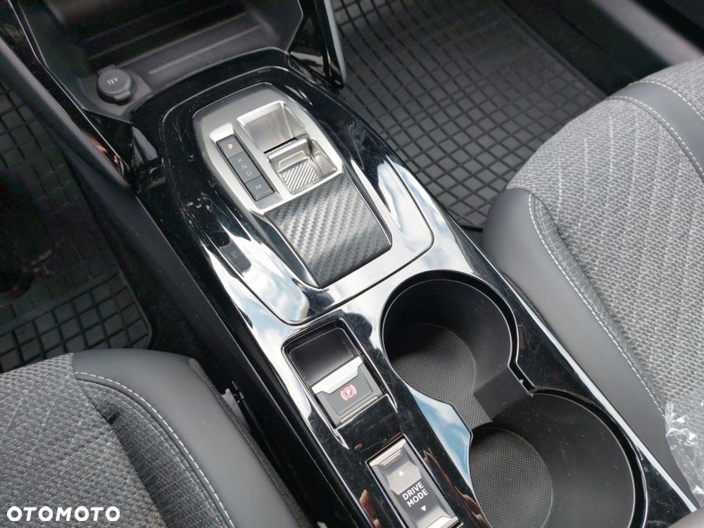 Peugeot 2008 1.2 PureTech Allure S&S EAT8 - 13