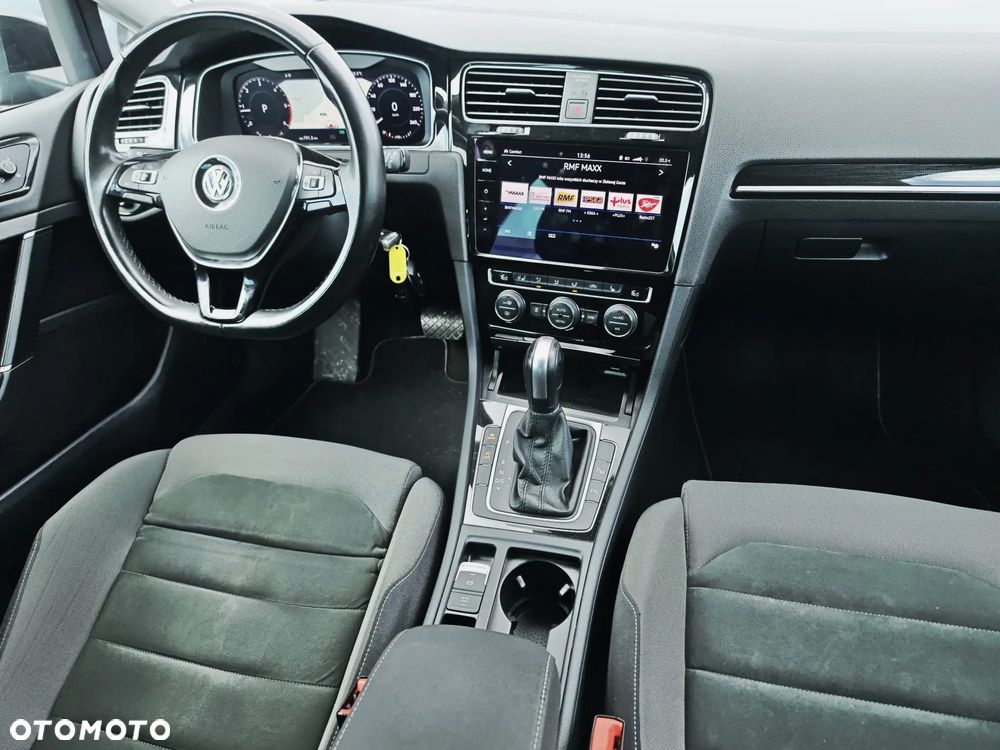 Volkswagen Golf Variant 2.0 TDI SCR DSG R-Line - 24