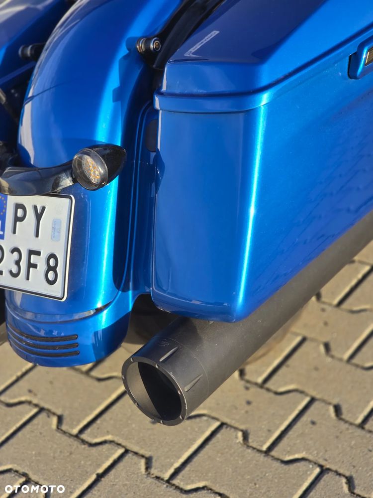 Harley-Davidson Touring Street Glide - 21