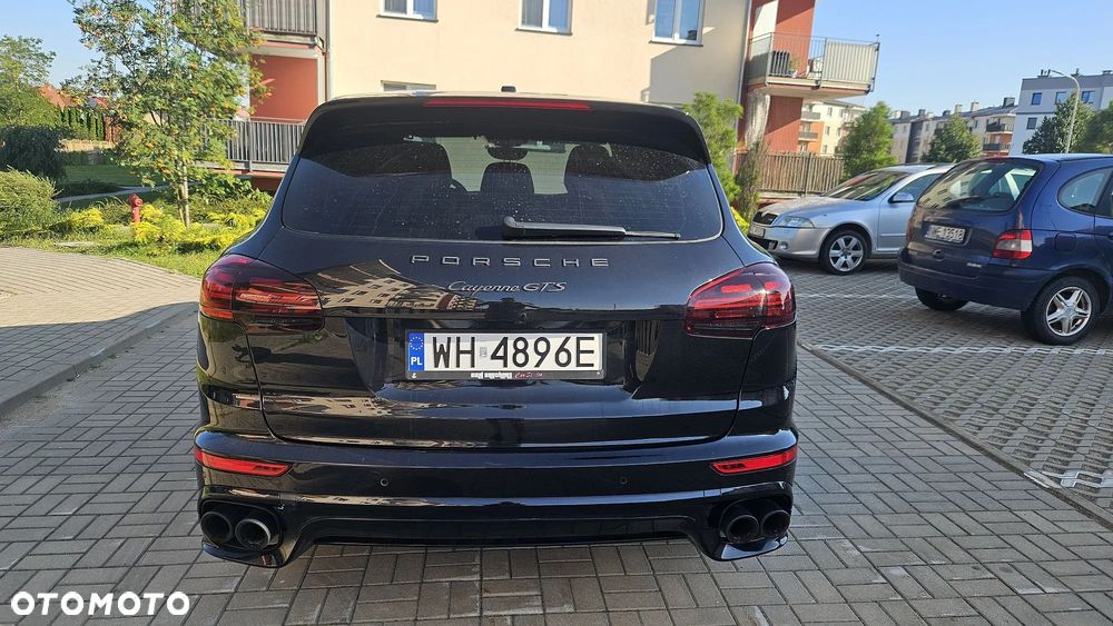 Porsche Cayenne GTS - 7