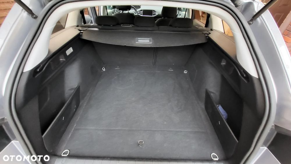 Peugeot 308 1.5 BlueHDi Allure S&S - 20
